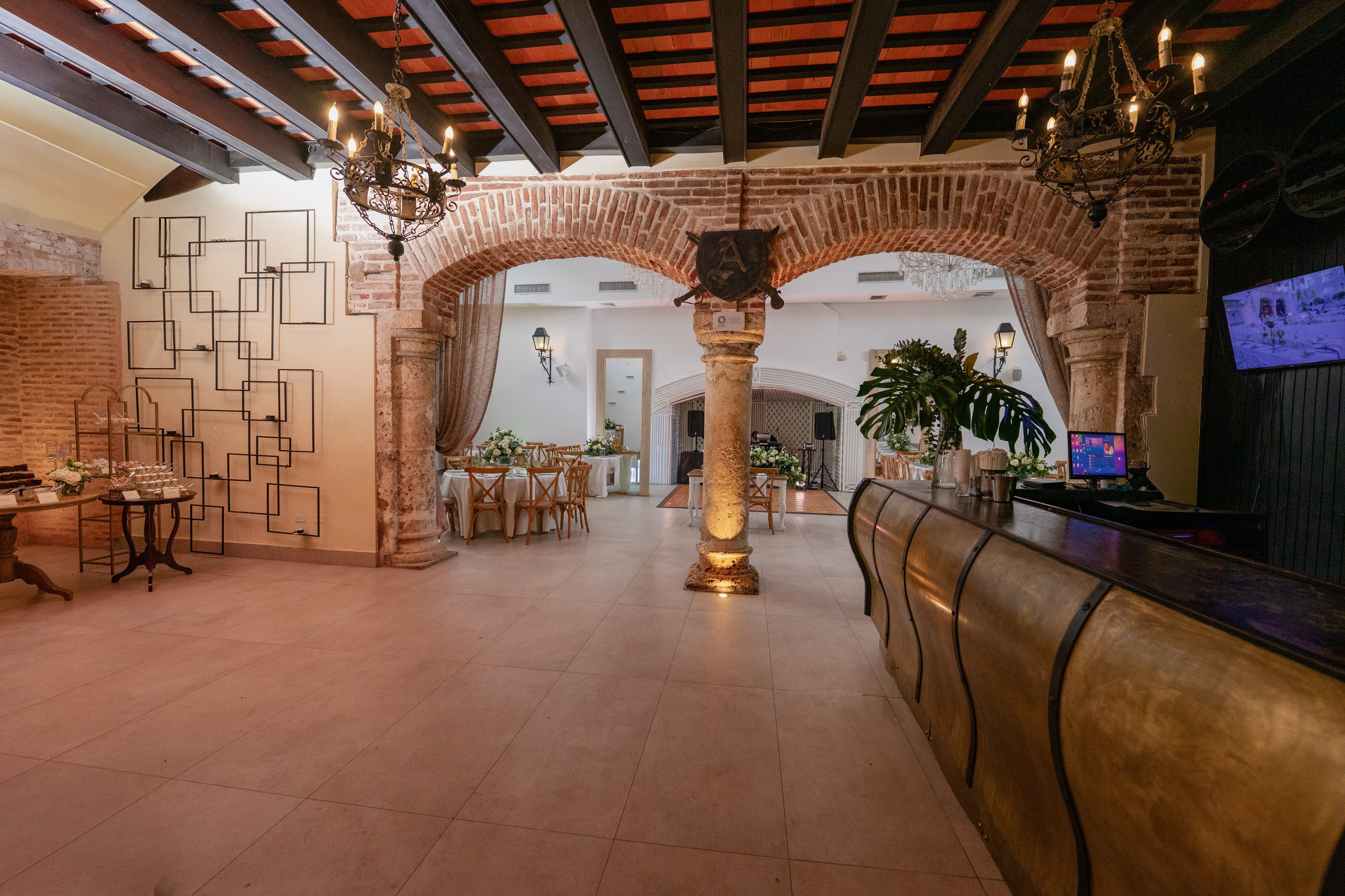 Atarazana III · Eventos Privados con Comida Incluida