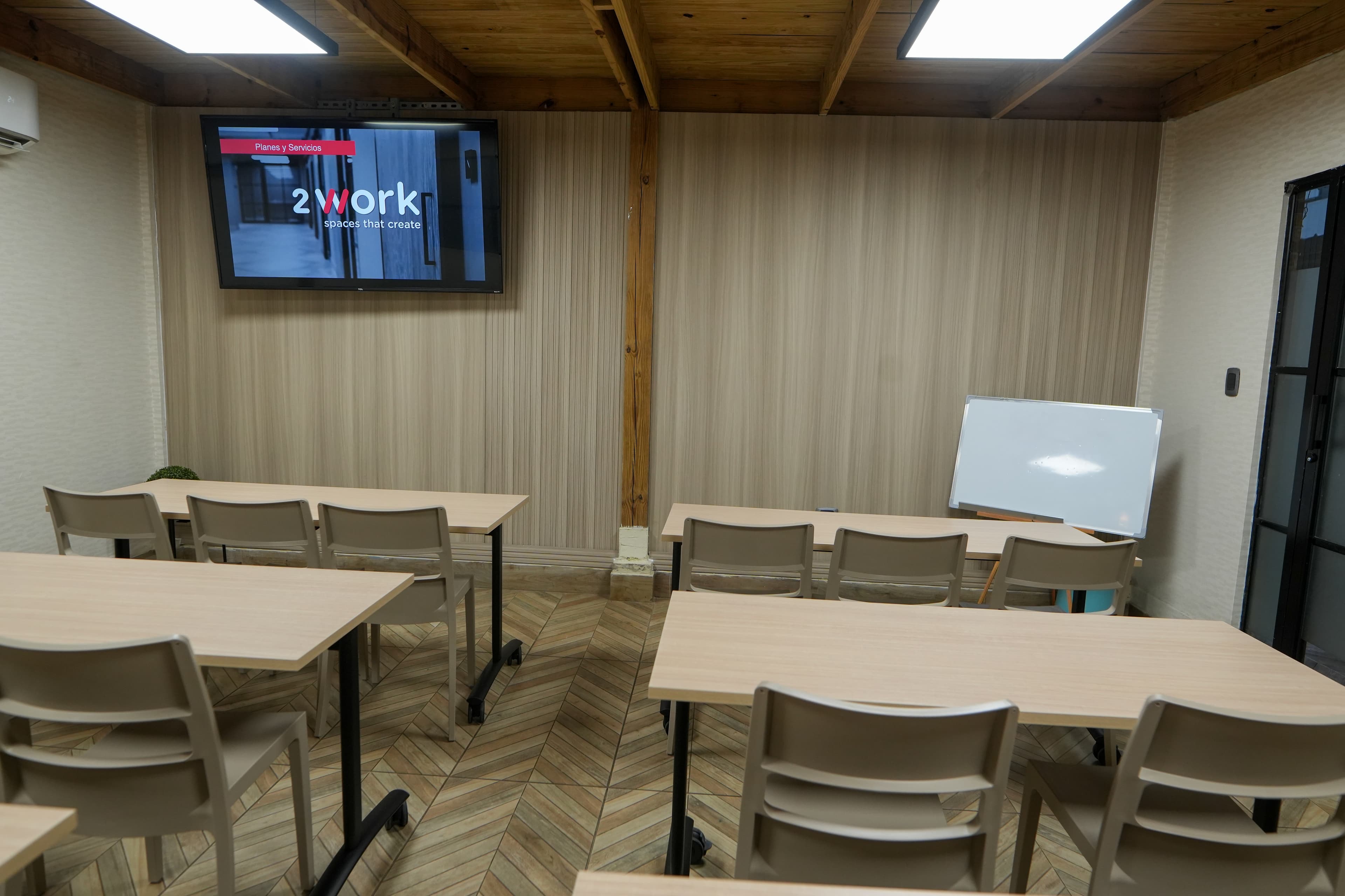 2Work-Salón Multiusos.