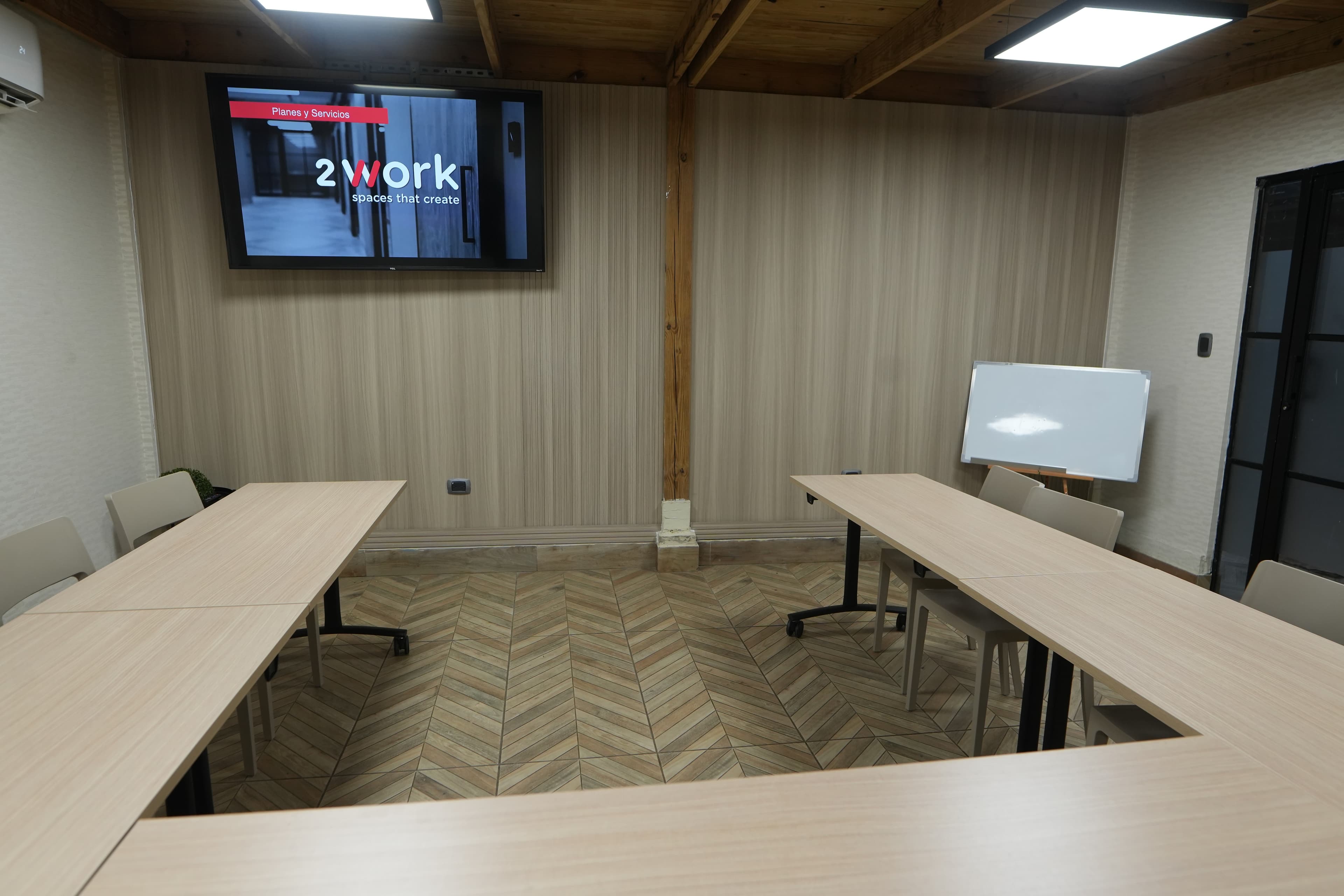 2Work-Salón Multiusos.