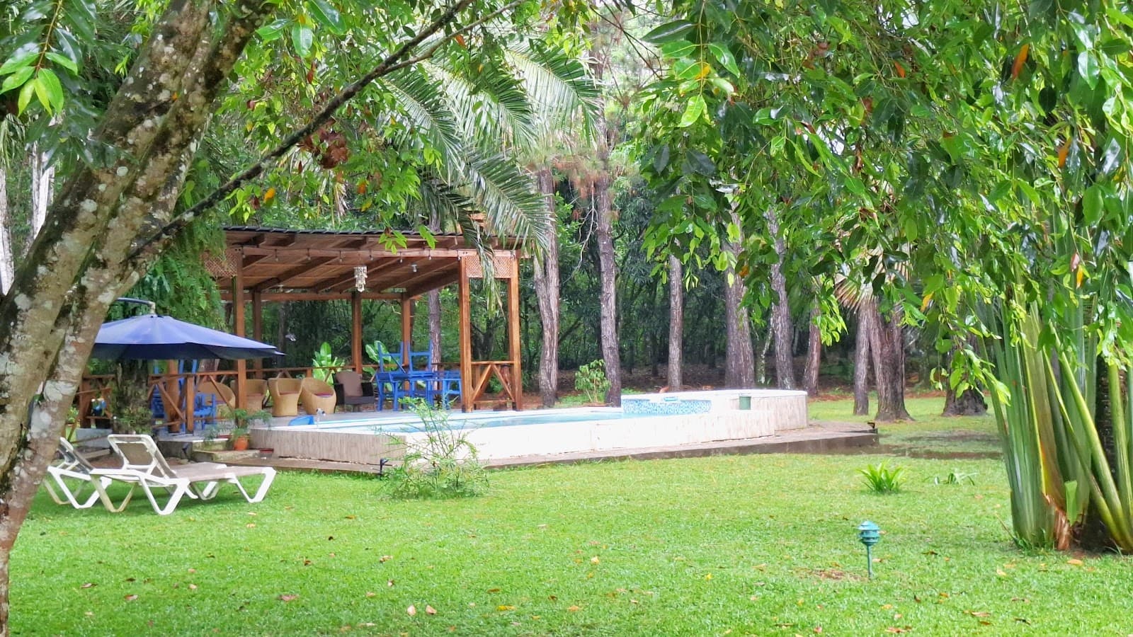 Rancho DF — Pasadía de campo con piscina en Monte Plata