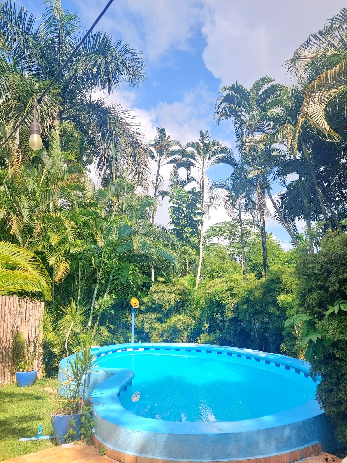 Rancho La Herradura — Pasadía con piscina y río en Pedro Brand