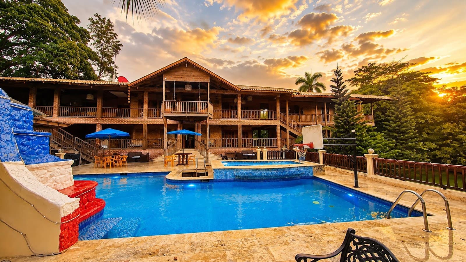 Villa Doña Macha — Pasadía con piscina y jacuzzi en Pedro Brand