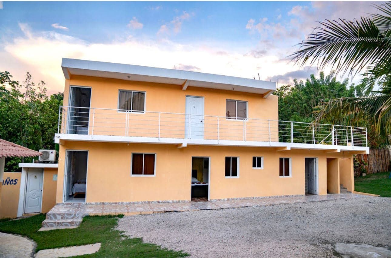 Villa Medina — Pasadía con piscina en San Cristóbal