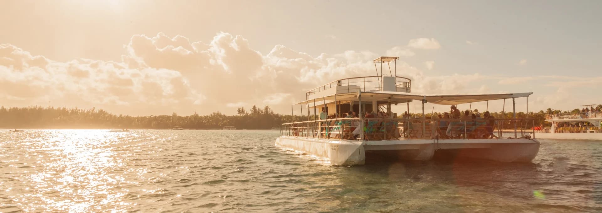 La Barcaza Event Boat