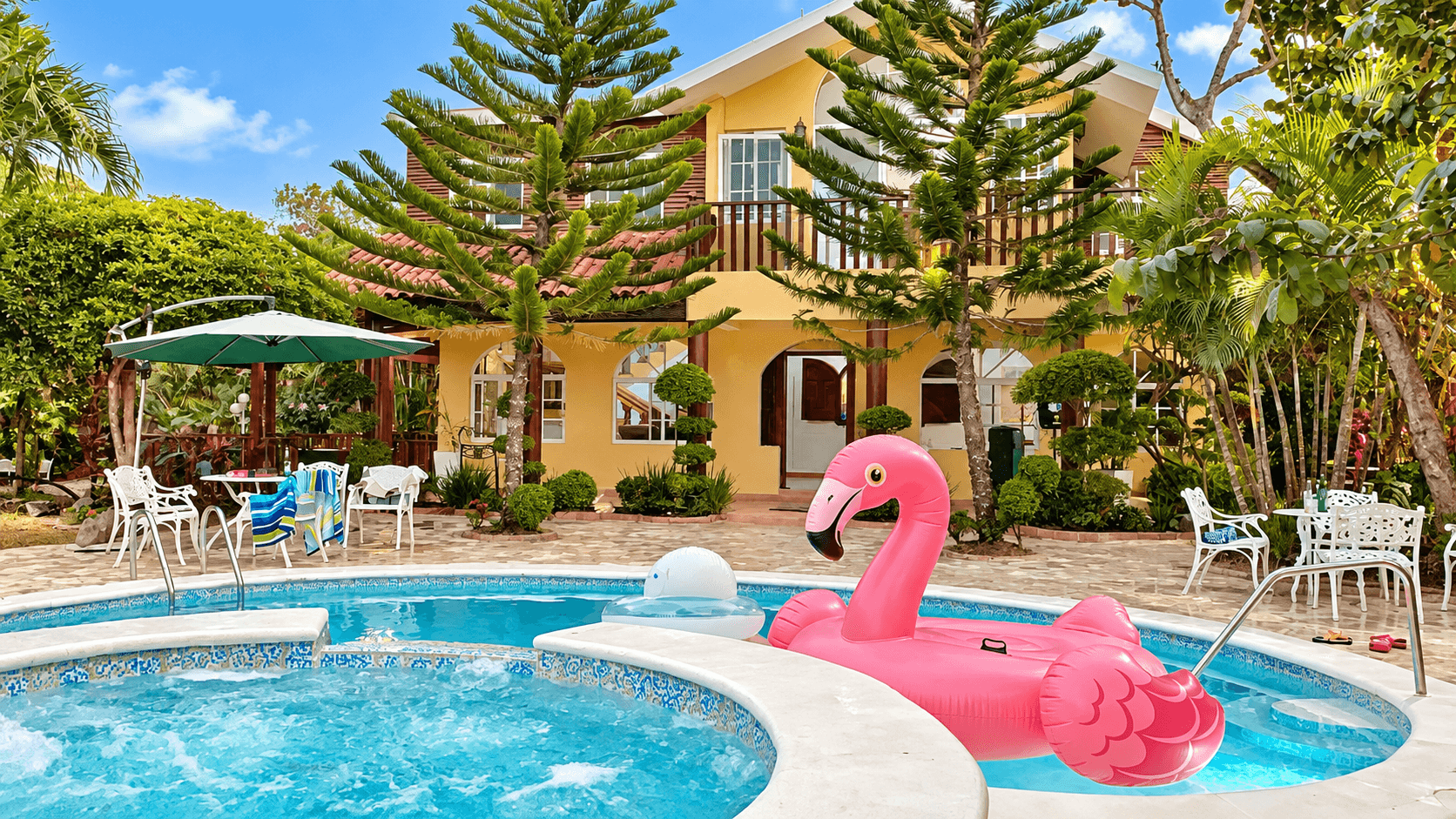 Hacienda Familia B.M. — Pasadía con piscina